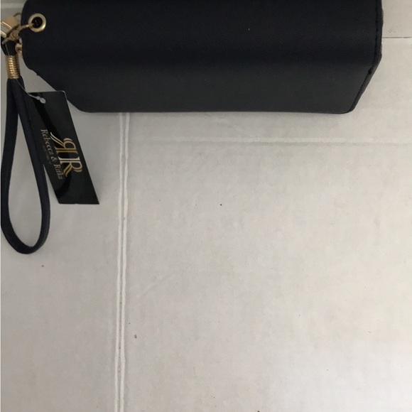 REBECCA & RIFKA NAVY BLUE DOUBLE ZIPPER WRISTLET WALLET - Picture 4 of 13